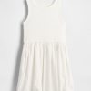 Vestido de burbujas para niños con técnica mixta Vestido de burbujas para niños con técnica mixta