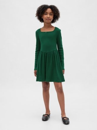 Vestido de cuello cuadrado para niños