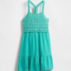 Vestido de tirantes de crochet con espalda cruzada para niños