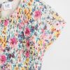 Vestido floral fruncido para niños