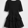 Vestido infantil con ojales en técnica mixta Vestido infantil con ojales en técnica mixta