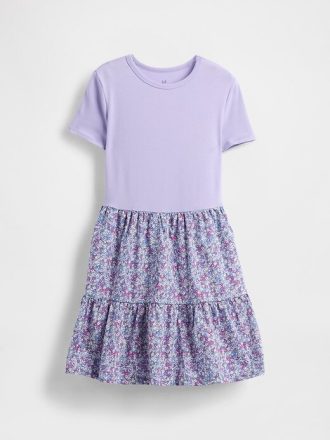 Vestido infantil con volantes en técnica mixta