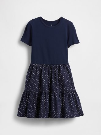 Vestido infantil con volantes en técnica mixta