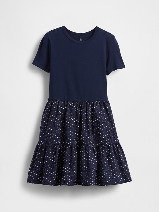 Vestido infantil con volantes en técnica mixta Vestido infantil con volantes en técnica mixta
