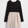Vestido infantil de técnica mixta Vestido infantil de técnica mixta