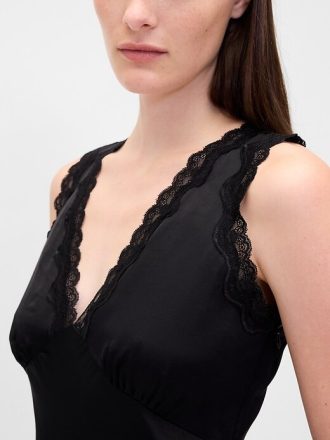Vestido lencero largo con escote en V y ribete de encaje de satén