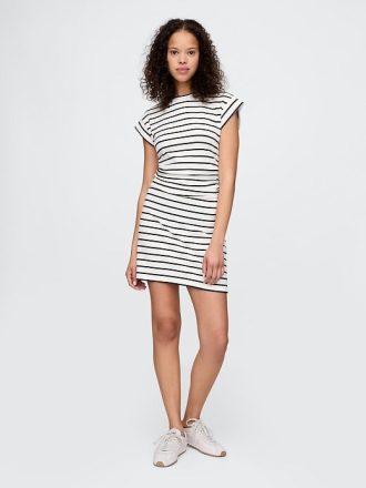 Vestido mini moderno con fruncido de canalé