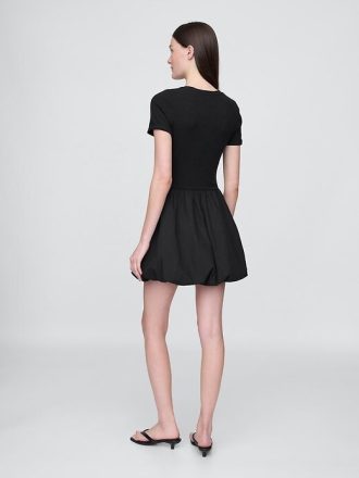 Vestido mini moderno de burbujas con técnica mixta