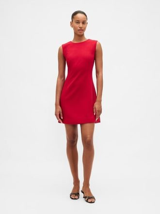 Vestido mini recto de cuello alto