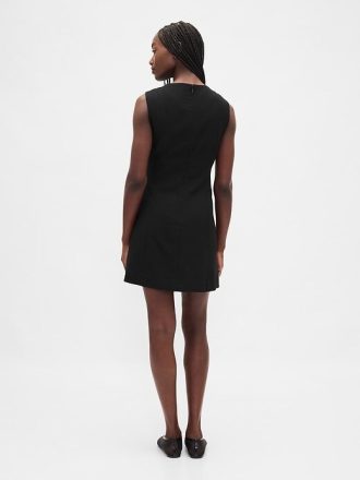 Vestido mini recto de cuello alto