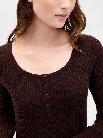 Vestido mini tipo suéter de canalé CashSoft